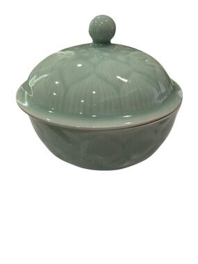 Longquan Dombed Covered Soup Rice Bowl Lotus Petal Celadon Koi Collection 5inch